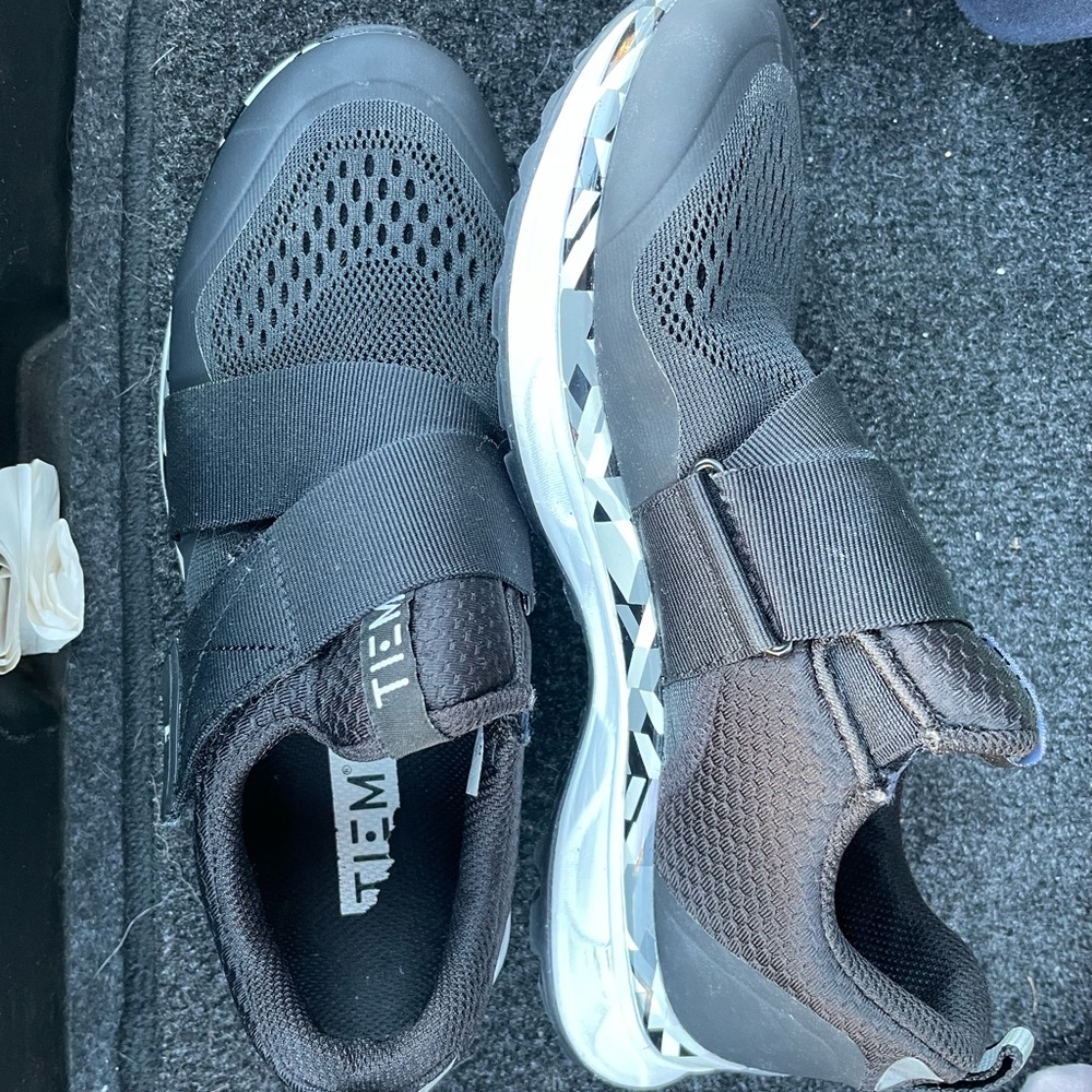 Spin shoes